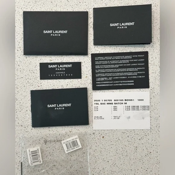 Authentic Saint Laurent Triquilt Medium YSL Shoulder Bag in Grained Leather. - Picture 7 of 13